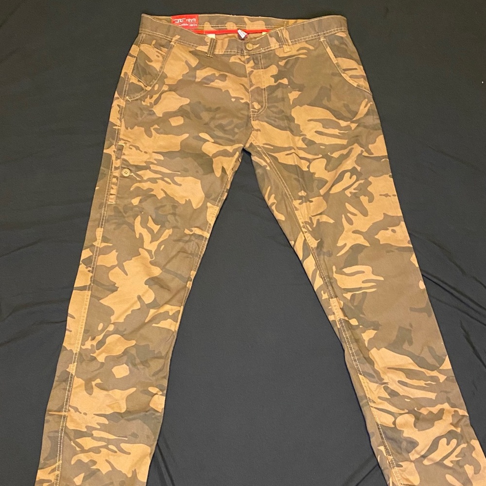 Jordan Craig camo pants